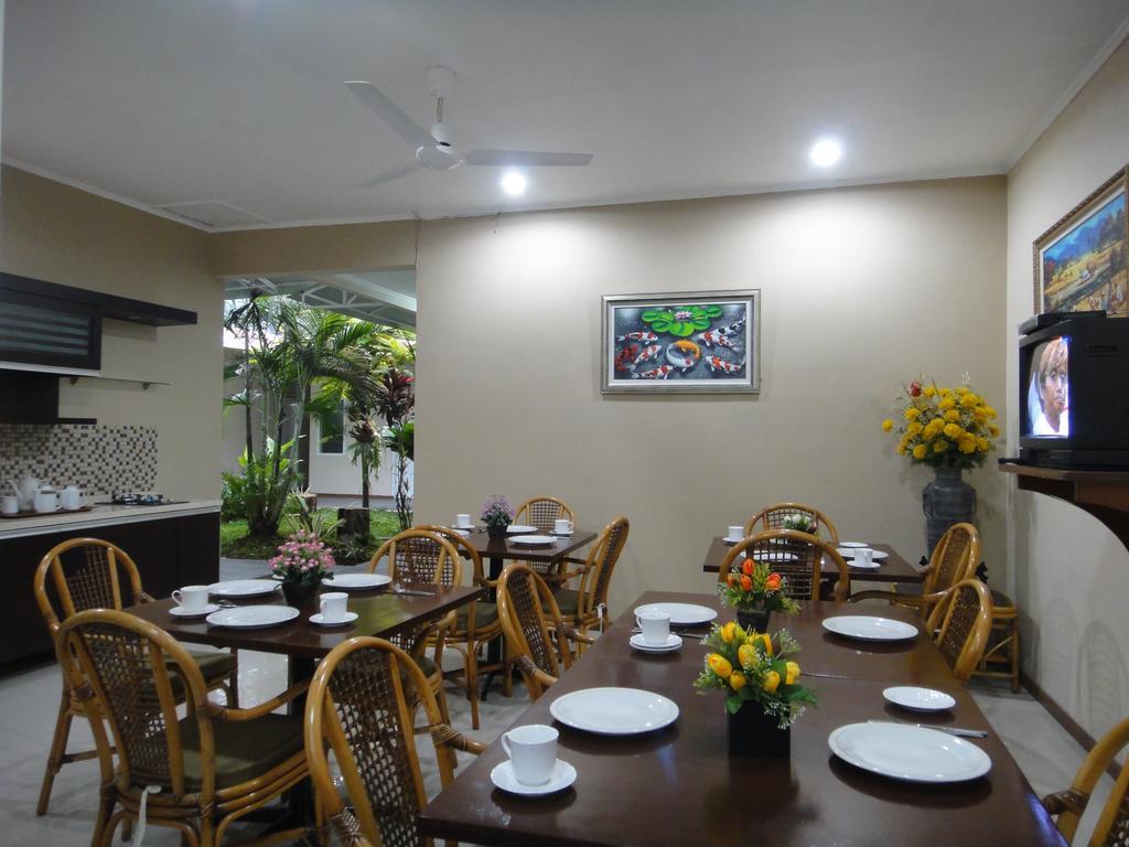 ג'קרטה Gondia Guesthouse מראה חיצוני תמונה
