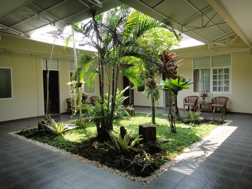 ג'קרטה Gondia Guesthouse מראה חיצוני תמונה