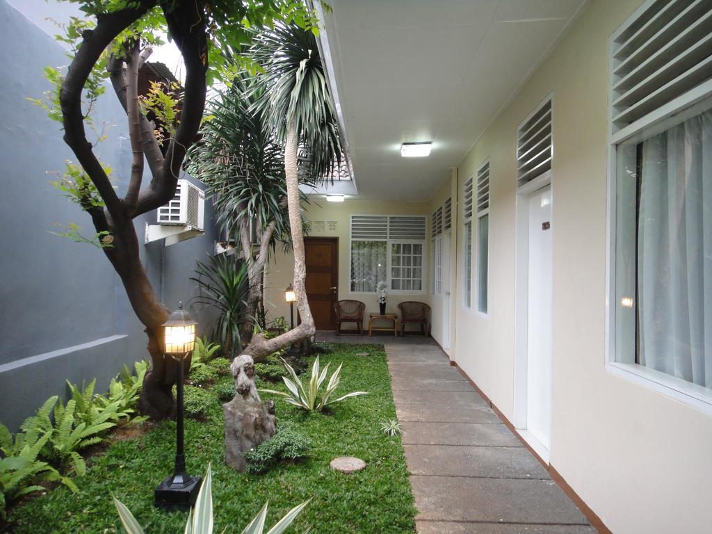 ג'קרטה Gondia Guesthouse מראה חיצוני תמונה