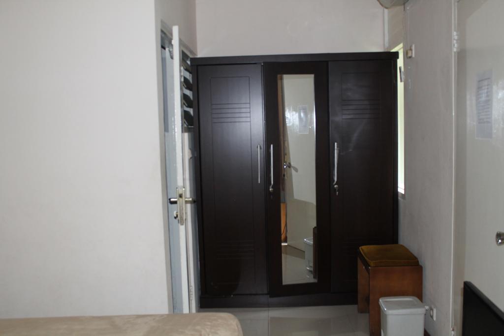 ג'קרטה Gondia Guesthouse חדר תמונה
