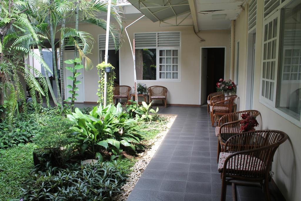 ג'קרטה Gondia Guesthouse מראה חיצוני תמונה