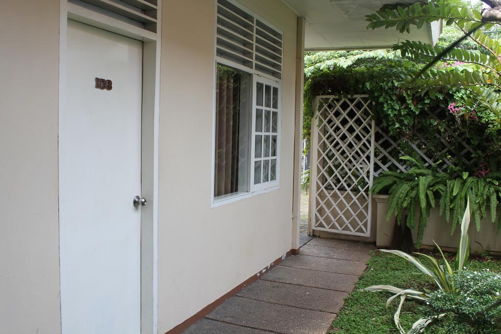 ג'קרטה Gondia Guesthouse מראה חיצוני תמונה