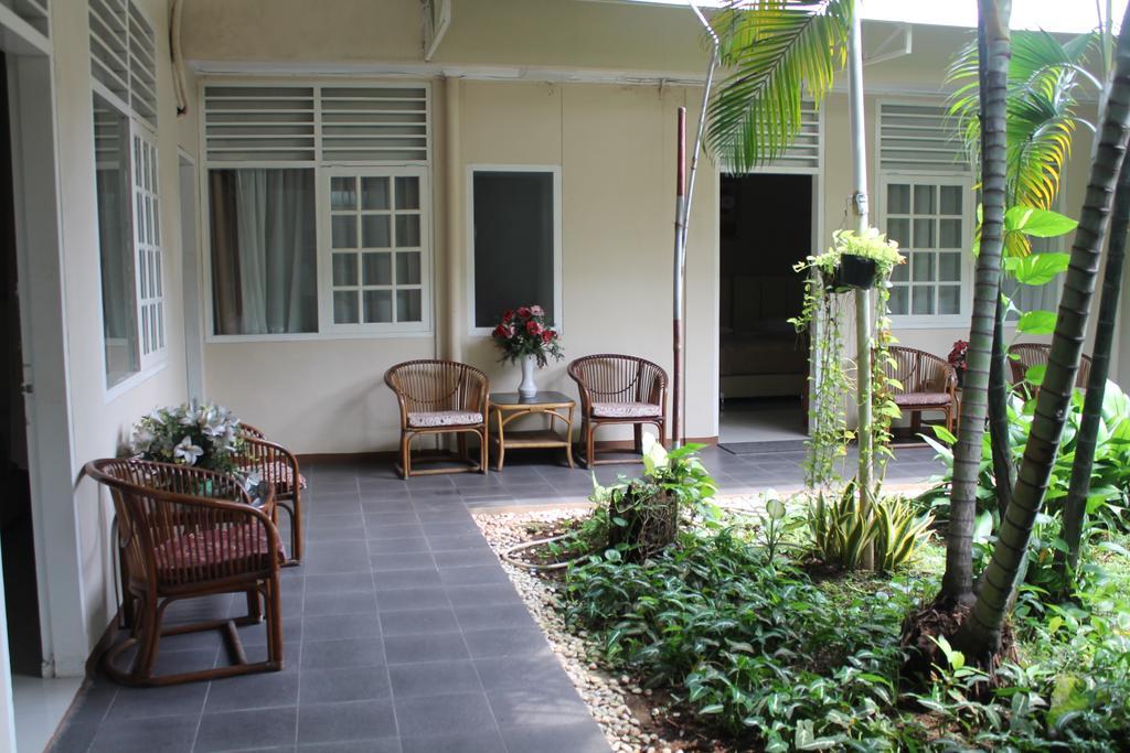 ג'קרטה Gondia Guesthouse מראה חיצוני תמונה