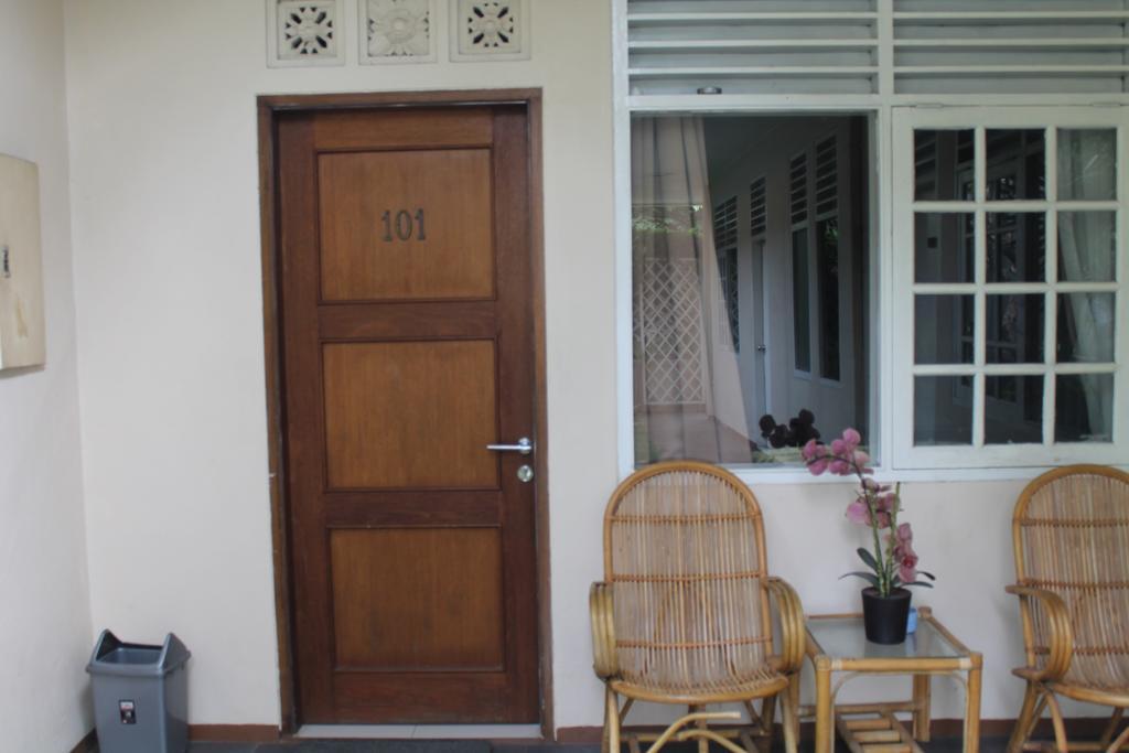 ג'קרטה Gondia Guesthouse חדר תמונה