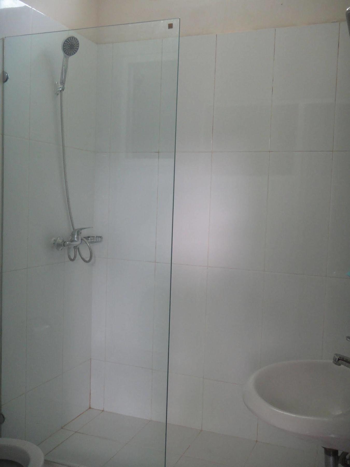 ג'קרטה Gondia Guesthouse מראה חיצוני תמונה